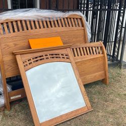 6 piece Wooden Bedroom Set (Slay bed)