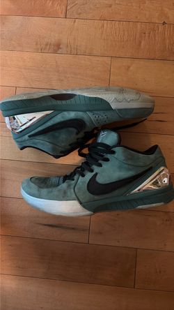 KOBE 4 PROTRO GIRL DAD SIZE 10 MENS