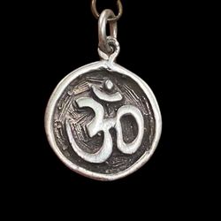 925 Sterling Silver Om Aum Symbol 