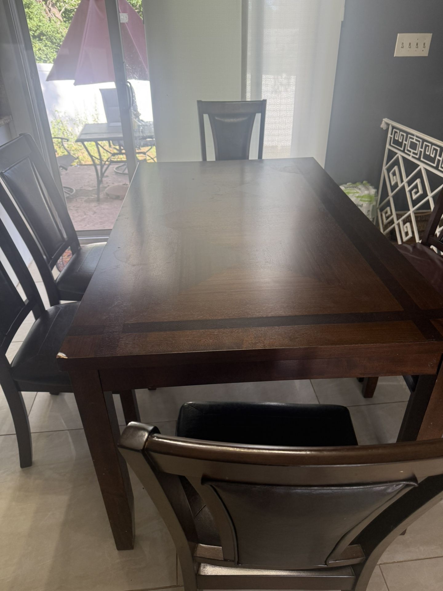 Keatchin Table With 4 Chair And One Banch Brand New.