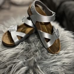 Girls Birkenstock 