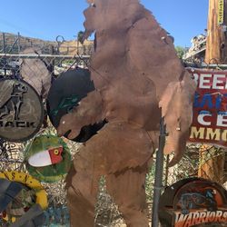 7ft Yeti Sas Squash Big Foot Metal Decor Yard Art Retail $280 Our Price $185