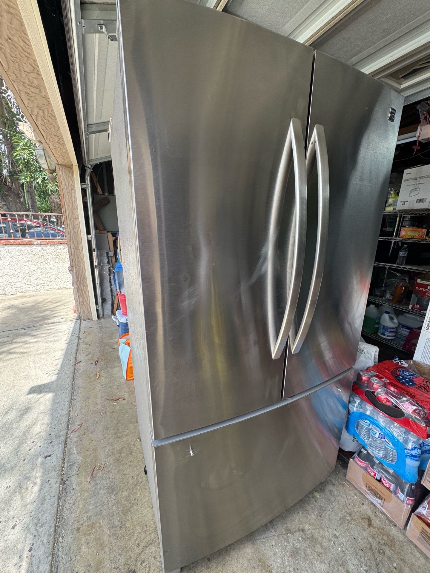 KENMORE Refrigerator/freezer.