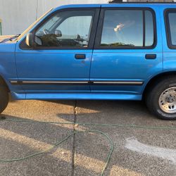 1994 Ford Explorer