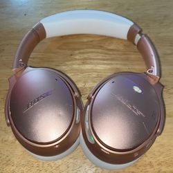 Bose Speaker Headphones QC35 ii Headphones Noise Cancellation Bluetooth Headphones MAKE AN OFFER!