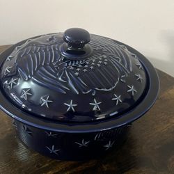 Longaberger Covered Casserole Dish Cobalt Blue American Eagle Stars 1.5 QT.  