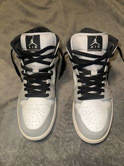 Air Jordan 1 Smoke Grey Mid Tops Size 10.5