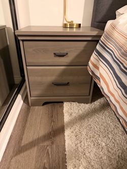 3 piece bedroom set dresser and 2 night stand