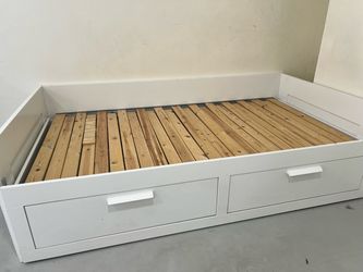 IKEA day bed that turns into king
