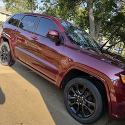 CLEAN 2019 Jeep Grand Cherokee