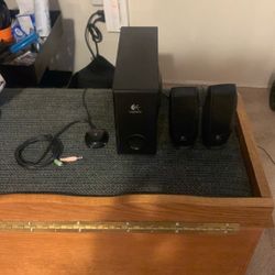 Logitech Bass Booster/speakers