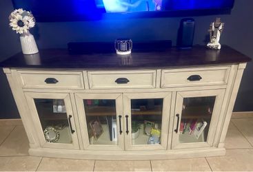 ***Bayside  Cowlitz 72” Accent Console & Side Table***
