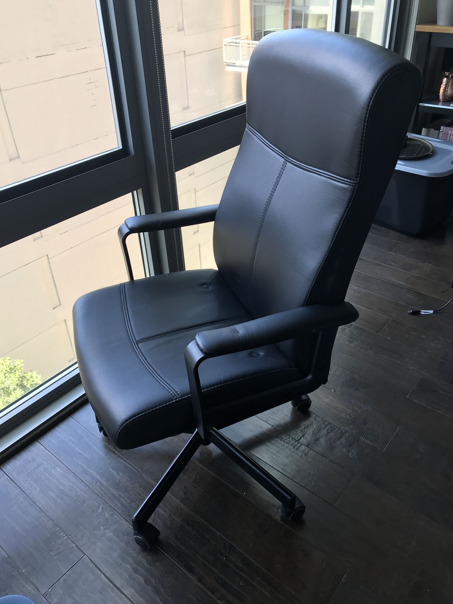 Black Swivel Chair