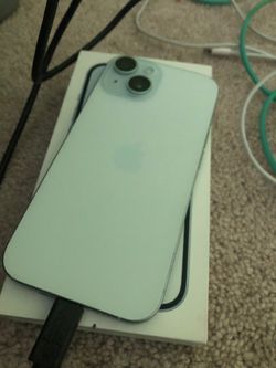 iPhone 15 Blue