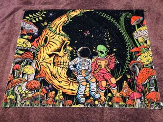 Trippy Room Decor (Blacklight-reactive tapestry)