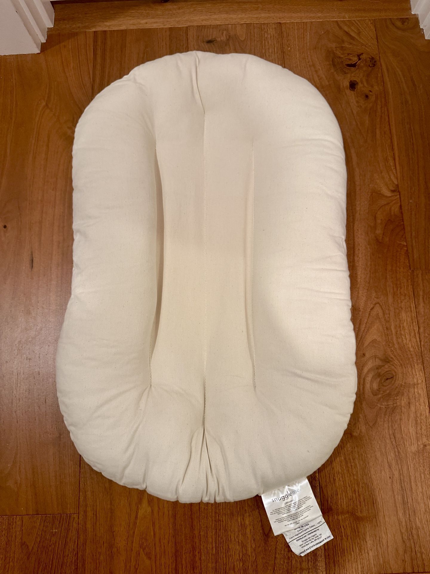 Gently used Snuggle Me Organic