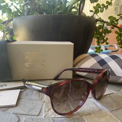Burberry Sunglasses Autentic 