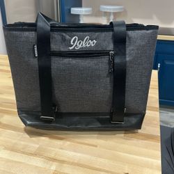 Igloo® Daytripper Dual Compartment Tote Cooler