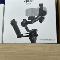 DJI RS 5 Gimbal Combo Kit with AI Tracking Module & Briefcase Handle