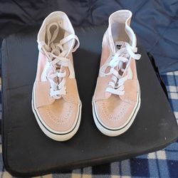 High top Vans. Perfect condition... Size 6.
