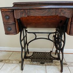 Antique Sewing Machine 