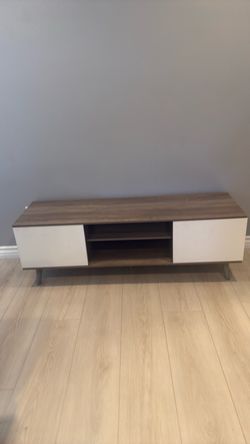 Tv table/tv stand/plant stand