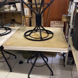 Mettal Base Resterant Table 