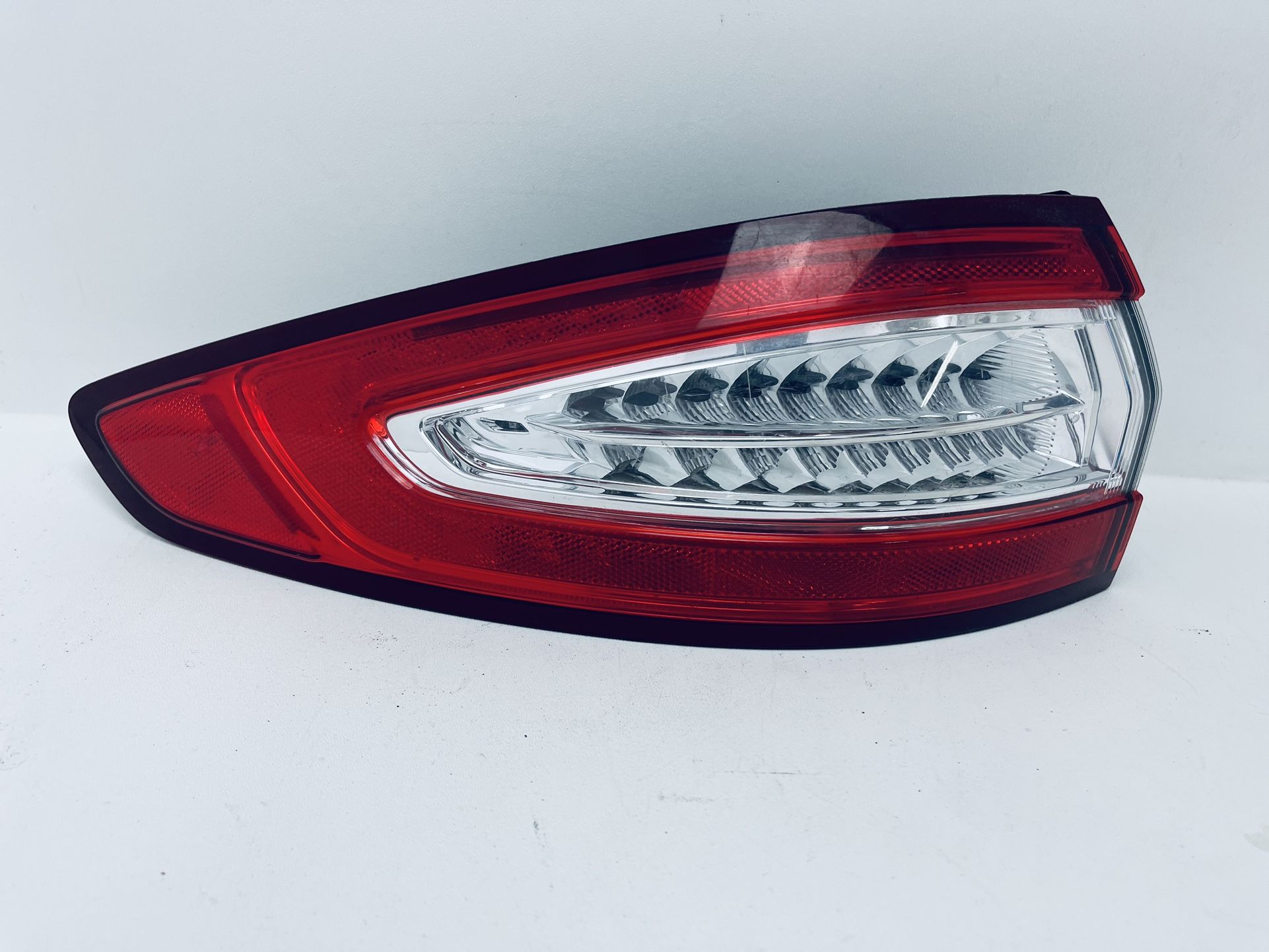 2013-2016 FORD FUSION LEFT DRIVER SIDE TAIL LIGHT LED OEM