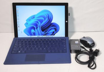 Microsoft Surface Pro 3 Model 1631 with magnetic backlit Type Cover Blue Keyboard