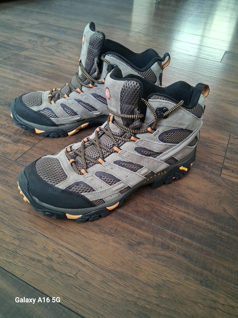 Merrell Men's  Waterproof Hiking Boots
 Size 12