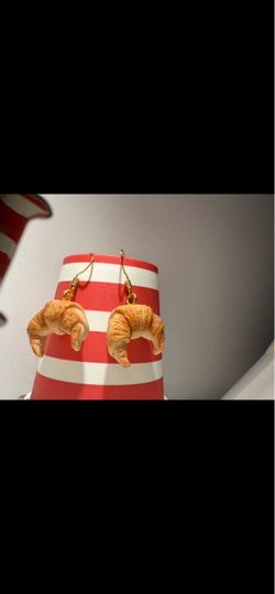 Croissant earrings