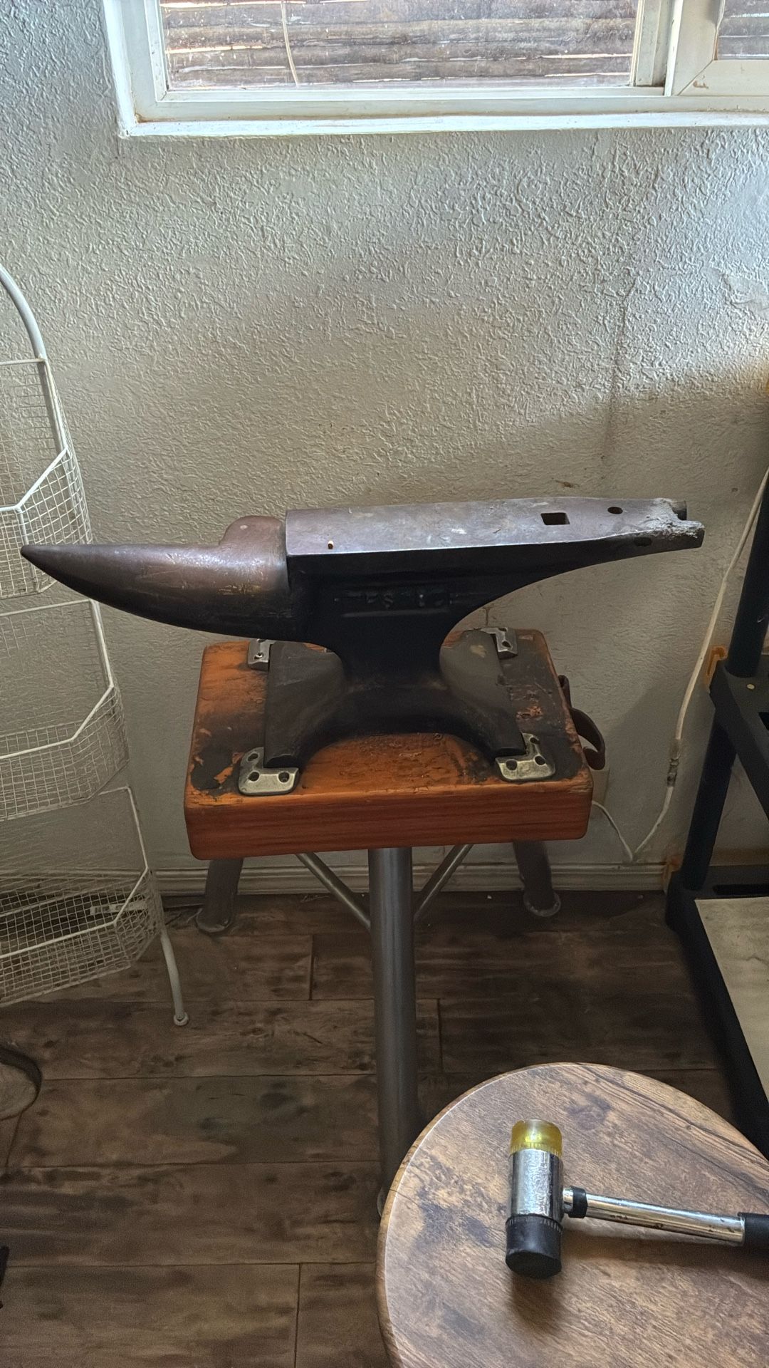 100lb Anvil 