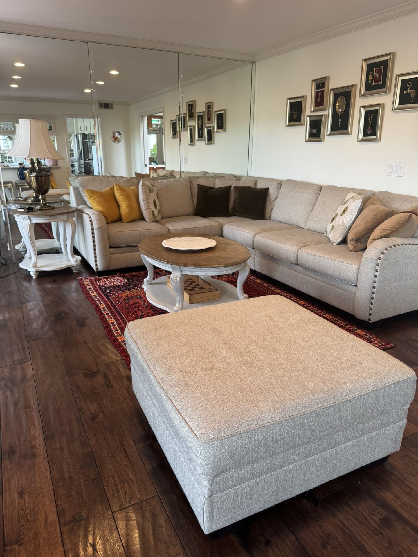 Sofa Set