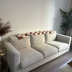 Couch Ivory 