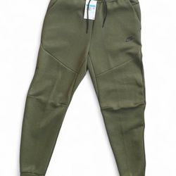 Nike Tech Fleece Joggers – Green (Brand New)