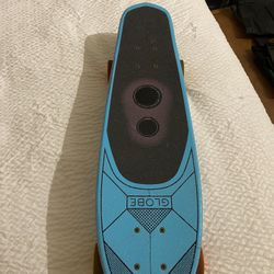 Skateboard with built-in speaker