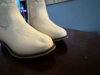Cowboy boots size 10 toddler