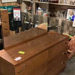 Mid-Century Dresser With Mirror – UnRestored Kroehler
