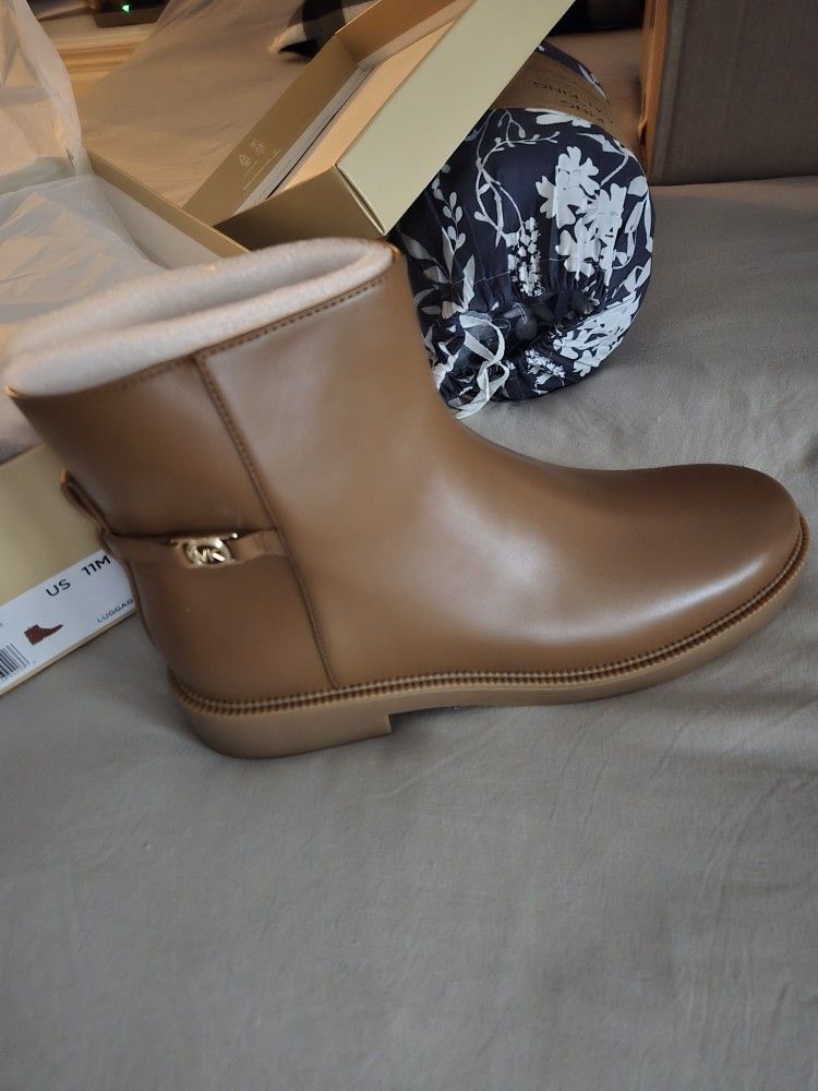 Michael Kors boots size 11