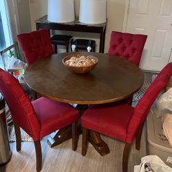 Round Dining Table With 4 Chairs  MUST GO TODAY 