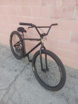 selling a mafia Bomma Wheelie 29er bmx No Trading  no low ballars