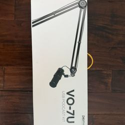 Deity VO-7U YouTube/Podcast Mic