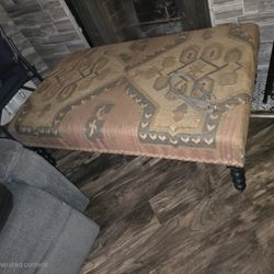 Ottoman/table
