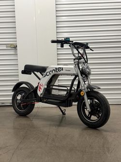 iScooter DX5 Pro 2000W – 38 MPH Electric Bike / Scooter – 52V