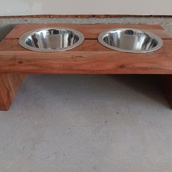 Mid Height Dog Or Cat Bowl Set With Holder