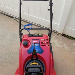 Snow Blower Toro PowerClear 721e