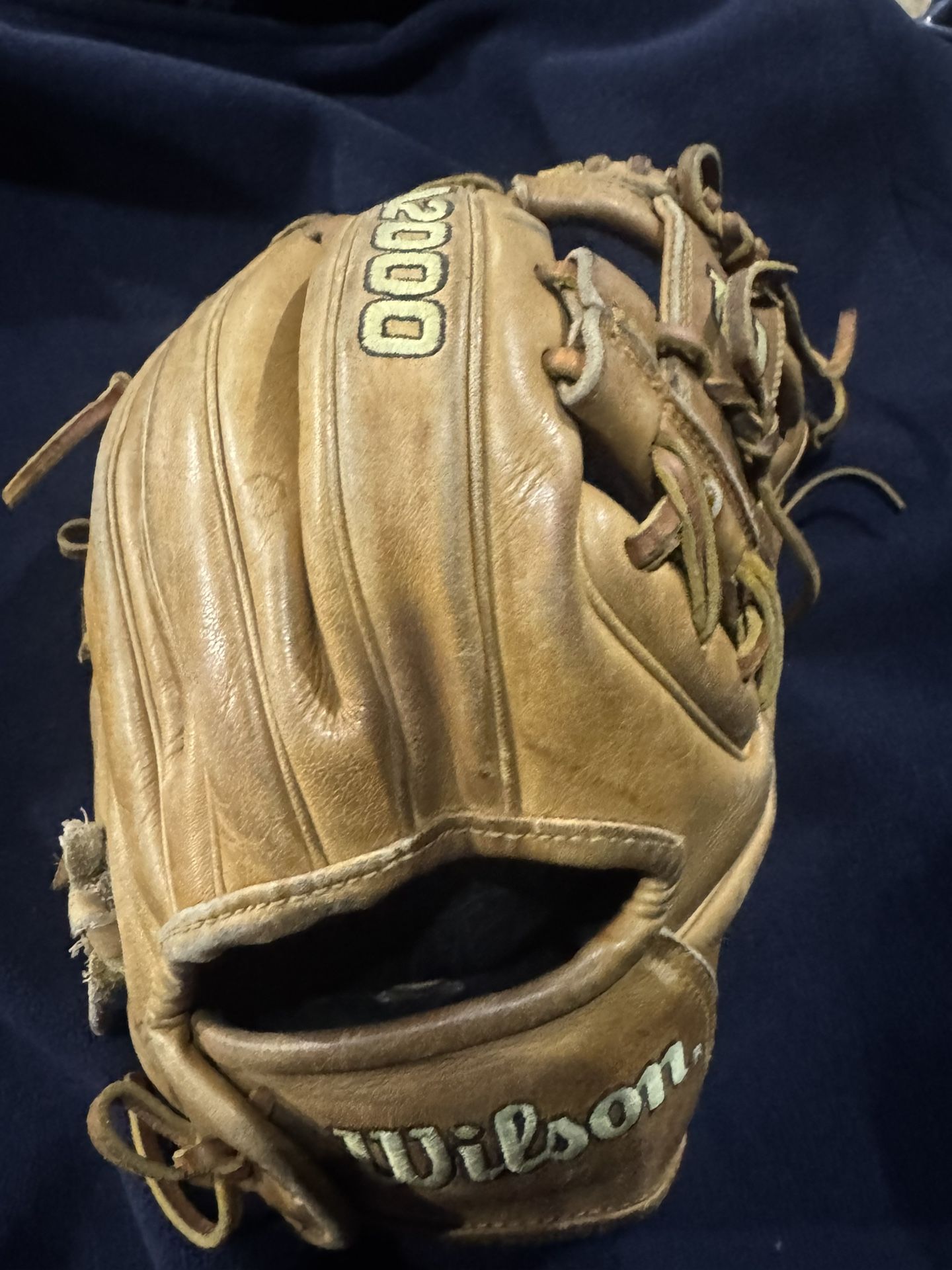 Wilson A2000 DP15 Baseball Glove 11.5”