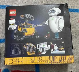 New Lego Disney Pixar wall-e & EVE set