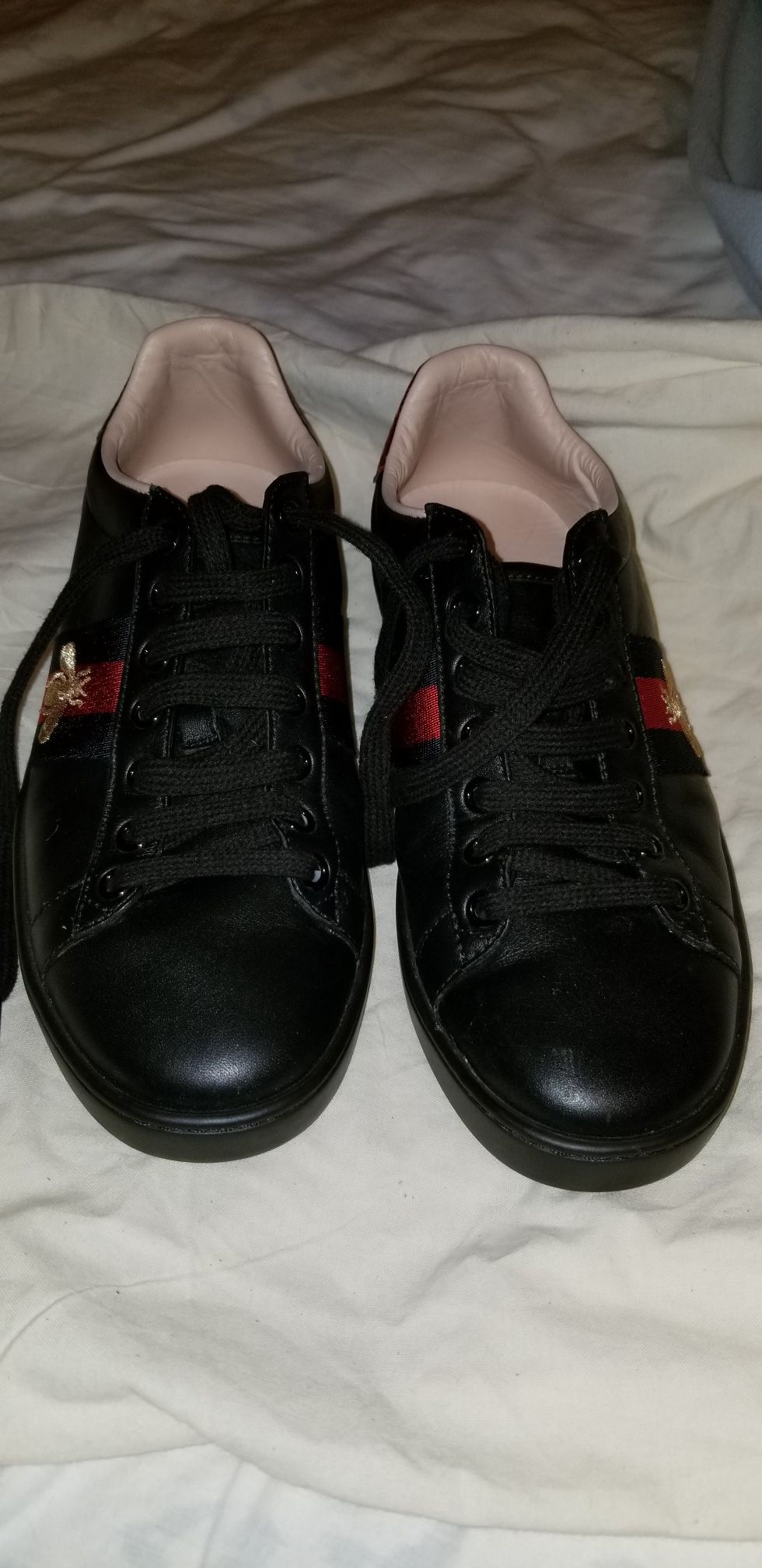 Not SOLD ! Gucci Ace sneakers with Bee size 36 1/2 but fits like a us size 7/7.5 womens