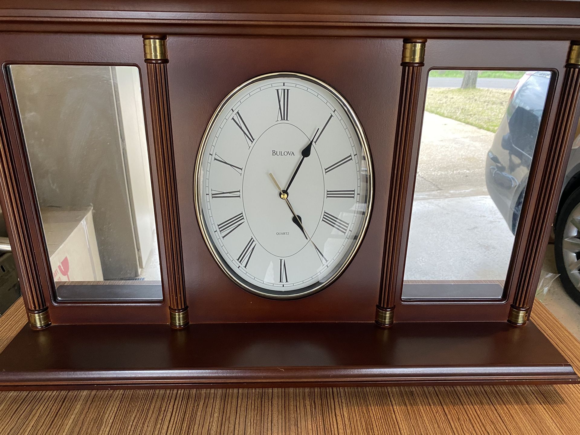 Clock/ can hang or stand